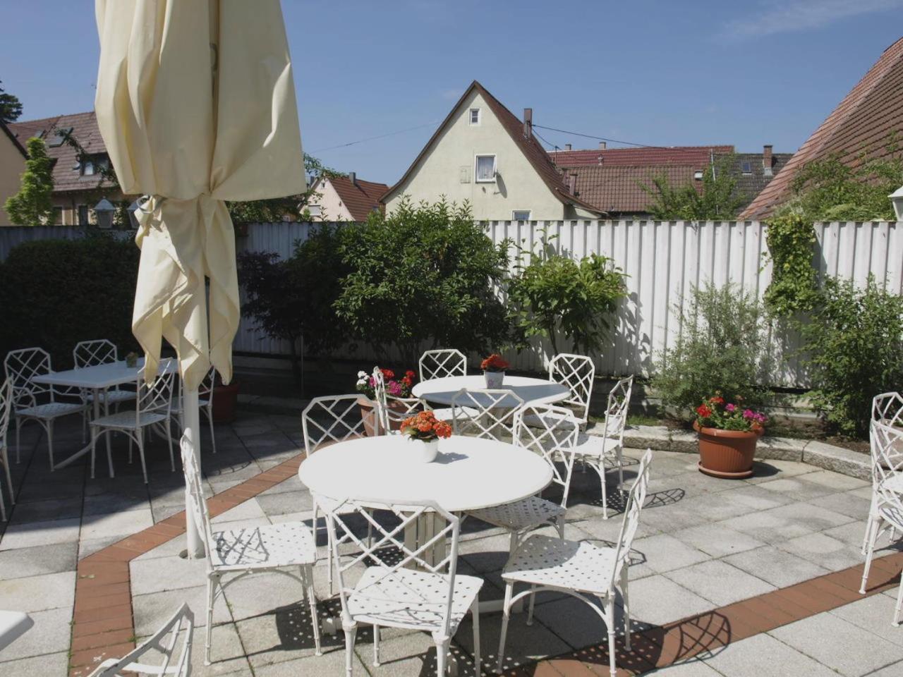 Airport Hotel Filder Post Stuttgart Eksteriør bilde