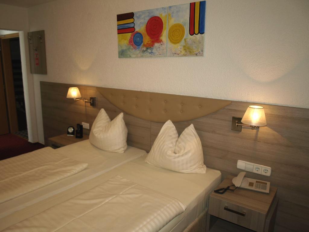 Airport Hotel Filder Post Stuttgart Eksteriør bilde